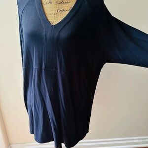 Elegant Black Women's Longsleeve Top